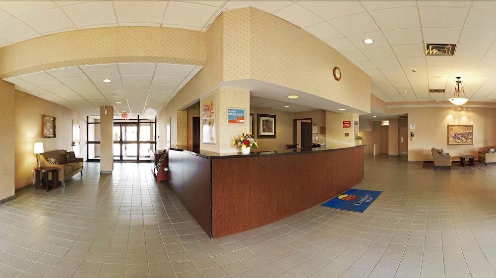 Econo Lodge Smiths Falls Exterior photo