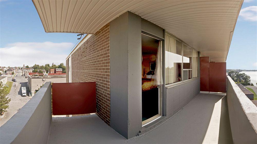 Econo Lodge Smiths Falls Exterior photo