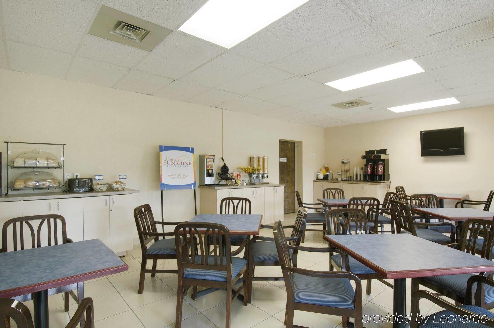 Econo Lodge Smiths Falls Restaurant photo